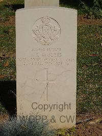 Salonika (Lembet Road) Military Cemetery - Roberts, J R